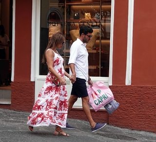 Paula Echevarría feet photo thumbnail