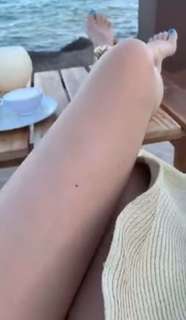 Xenia Tchoumitcheva feet photo thumbnail