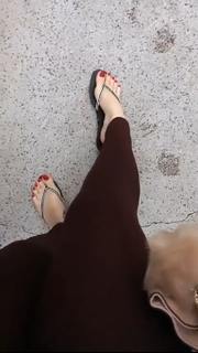 Jaqueline Mello feet photo thumbnail