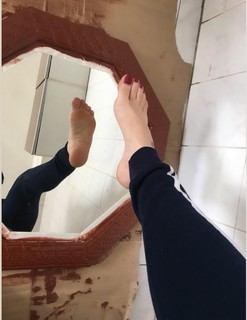 Jaqueline Mello feet photo thumbnail
