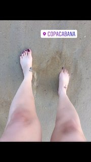 Jaqueline Mello feet photo thumbnail