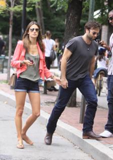 Alessandra Ambrosio feet photo thumbnail