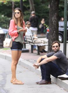 Alessandra Ambrosio feet photo thumbnail