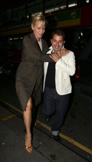 Uma Thurman feet photo thumbnail