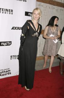Uma Thurman feet photo thumbnail