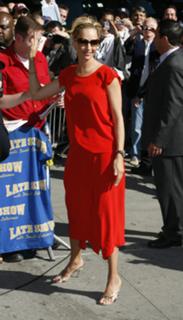 Uma Thurman feet photo thumbnail