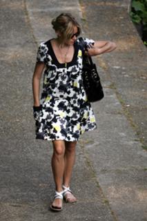 Sienna Miller feet photo thumbnail