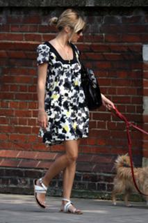 Sienna Miller feet photo thumbnail