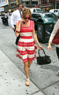 Sienna Miller feet photo thumbnail