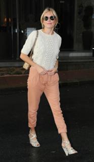 Sienna Miller feet photo thumbnail