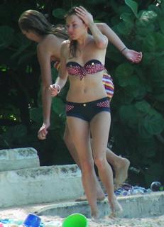 Sienna Miller feet photo thumbnail
