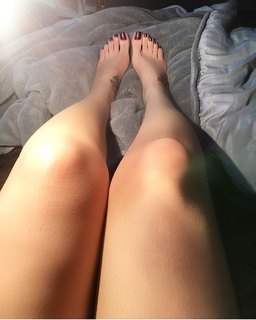 Jaqueline Mello feet photo thumbnail