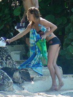 Sienna Miller feet photo thumbnail