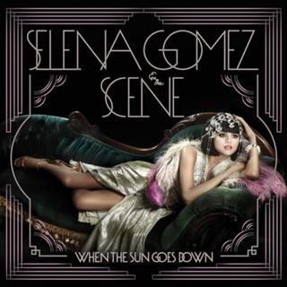 Selena Gomez feet photo thumbnail