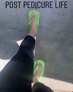 Jenna Ezarik feet photo thumbnail