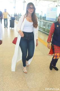 Ileana D'Cruz feet photo thumbnail