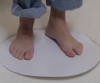 Adriane Galisteu feet photo thumbnail