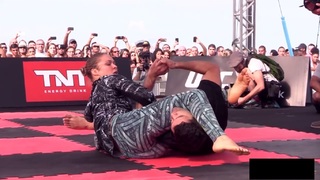 Ronda Rousey feet photo thumbnail