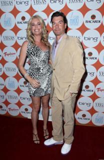 Rebecca Romijn feet photo thumbnail