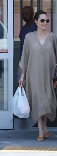 Angelina Jolie feet photo thumbnail