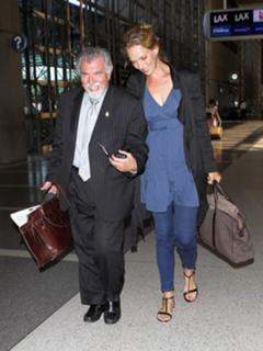 Uma Thurman feet photo thumbnail