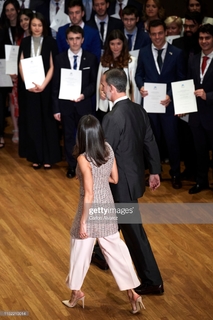 Queen Letizia of Spain feet photo thumbnail