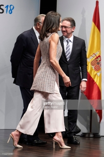 Queen Letizia of Spain feet photo thumbnail
