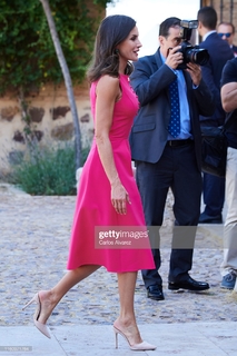 Queen Letizia of Spain feet photo thumbnail