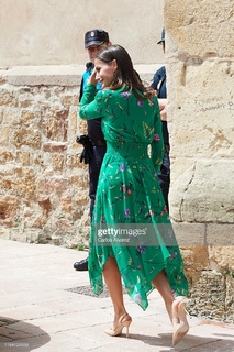 Queen Letizia of Spain feet photo thumbnail
