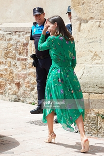 Queen Letizia of Spain feet photo thumbnail