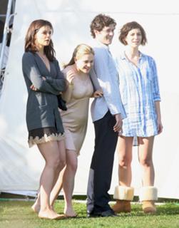 Katie Holmes feet photo thumbnail