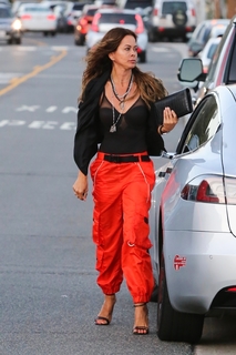 Brooke Burke feet photo thumbnail