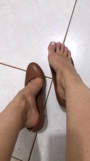 Alaine Crissiê feet photo thumbnail