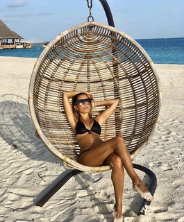 Sylvie Meis feet photo thumbnail
