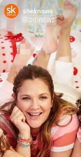 Drew Barrymore feet photo thumbnail
