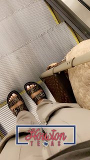 Jilly Anais feet photo thumbnail