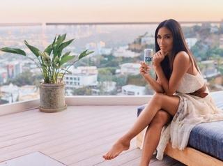 Nicole Scherzinger feet photo thumbnail