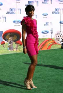 Kelly Rowland feet photo thumbnail