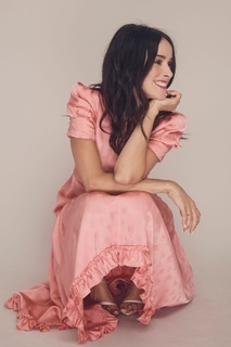 Abigail Spencer feet photo thumbnail