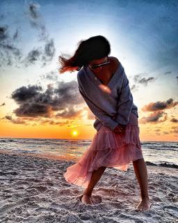 Katarzyna Cichopek feet photo thumbnail
