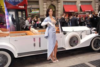 Adriana Lima feet photo thumbnail