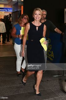 Amy Robach feet photo thumbnail