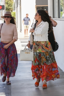 Salma Hayek feet photo thumbnail