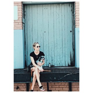Laura Vandervoort feet photo thumbnail