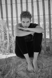 Barbara Palvin feet photo thumbnail