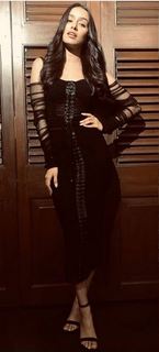Shraddha Kapoor feet photo thumbnail