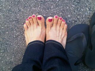 Constance Marie feet photo thumbnail
