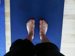 Constance Marie feet photo thumbnail