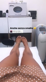 Giorgia Crivello feet photo thumbnail
