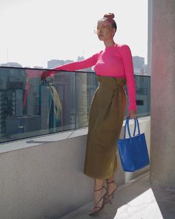 Sabrina Sato feet photo thumbnail